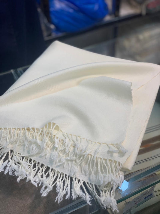 64 Wool Plan white
